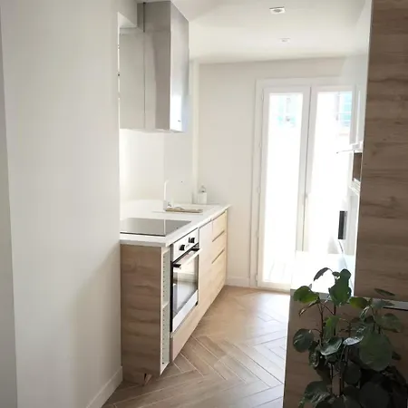 Sur Apartment *